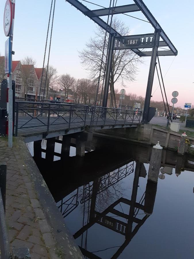 Lekkerwegbijleeuwen, 1 Minuut Naar Hartje Centrum Sneek Exteriör bild