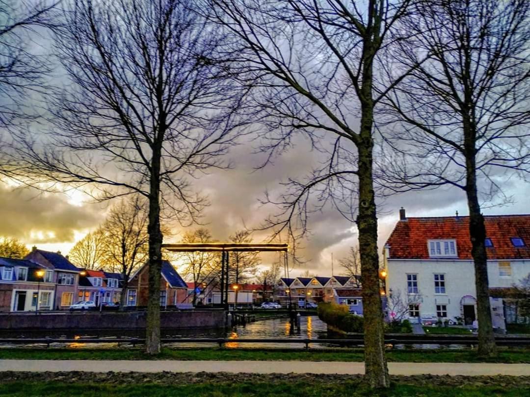 Lekkerwegbijleeuwen, 1 Minuut Naar Hartje Centrum Sneek Exteriör bild